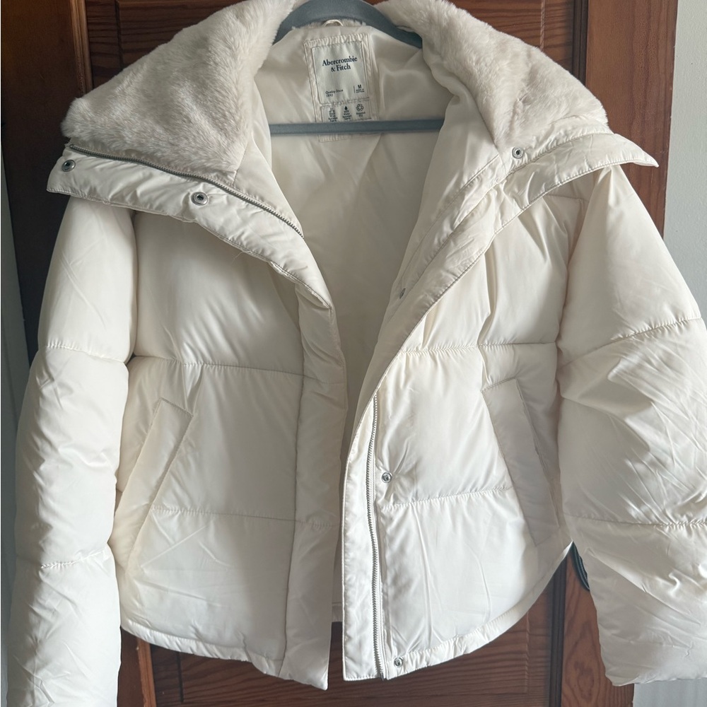 Abercrombie & Fitch White Puffer Jacket